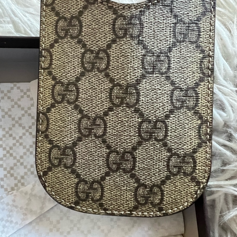 Authentic Gucci Pouch - Picture 8 of 10
